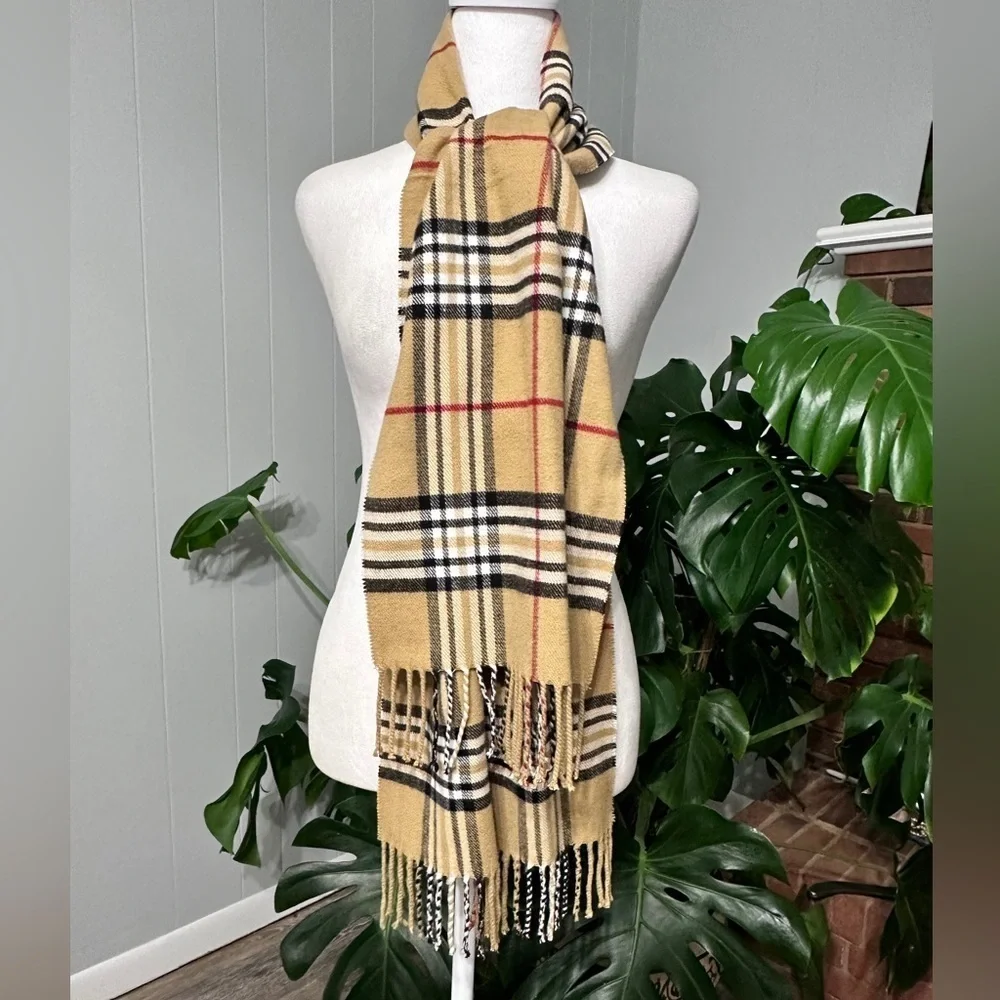 🧣 Unisex Cashmere feel Tan, white, red,black plaid scarf 68”long 13” wide